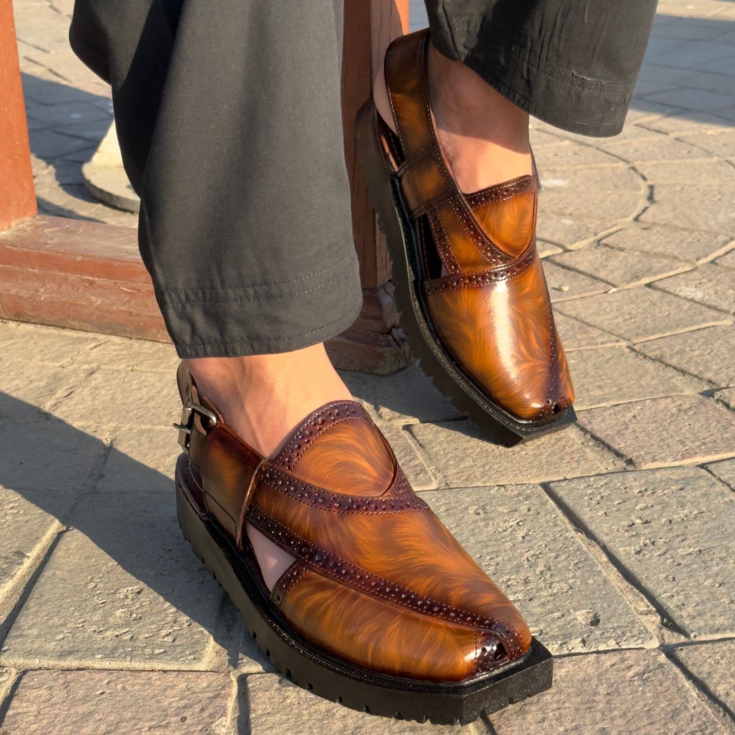 Glory Brown Leather Narozi